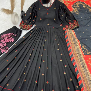 El último vestido Anarkali DE TRABAJO bordado de seda pura Chinon de diseñador por Fab Zone - Product Image 1