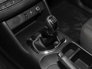 Camioneta Económica 2025 Calorie Kaluoli 4.1-6L Turbo Híbrida Euro IV Manual y Automática con Asientos de Cuero, la Más Vendida en China para Exportación - Product Image 5