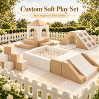 Ensemble de jeux modulaire de luxe beige avec tunnel d'escalade et piscine à balles pour location événementielle et centres d'activités pour enfants