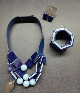 Vintage Bohême À La Main Pendentif Collier Long Gland Résine Perles En Cuir Top Conception Naturel Placage Couleur pour La Fête De Mariage - Product Image 1