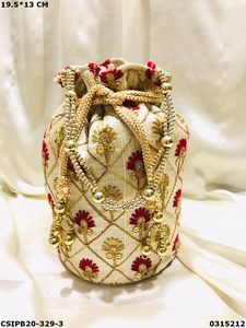 Bolso Potli Batua de Craftstages International para la noche, 19.5x13cm, elegante y con estilo - Product Image 3