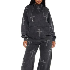 Conjunto de pantalones de chándal con capucha y bordado con piedras brillantes y logotipo personalizado para mujer, conjunto de alta calidad lavado con ácido - Product Image 1