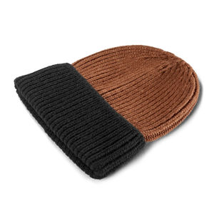 หมวกไหมพรมถักนุ่มสบาย ผลิตจากผ้าฝ้ายอย่างดี เหมาะสำหรับใส่ในฤดูหนาวหรือแฟชั่นสตรีท  มีบริการปักลายตามสั่ง - Product Image 2