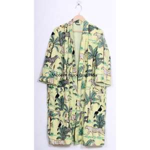 Veste Kantha 100% coton pur faite à la main pour femmes, mode vintage de festival, kimono court matelassé, vêtements de nuit pour l'été - Product Image 1