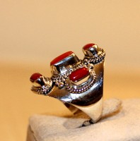 Anillo de Plata de Ley 925 con Coral Estilo Boho para Oración y Devoción, Calidad Premium, Artesanía Fina