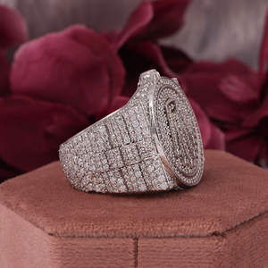 Anillo de Diamantes de Corte Redondo Estilo Hip Hop para Hombre en Plata de Ley, Anillo de Diamantes de Moissanita con Nuevo Diseño Moderno y Personalizado - Product Image 5