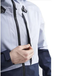 โรงงาน OEM เสื้อกันฝนผู้ชายคุณภาพสูงสำหรับฤดูหนาว กันน้ำ ระบายอากาศ แห้งเร็ว สำหรับกิจกรรมกลางแจ้ง รับสกรีนโลโก้ ซิปเต็มตัว กันลม - Product Image 3