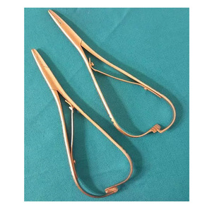 Portaagujas Manual de Acero Mathieu para Cirugía Dental, Uso en Ortodoncia, Instrumento Microquirúrgico Reutilizable de Grado Hospitalario con Certificación CE - Product Image 1