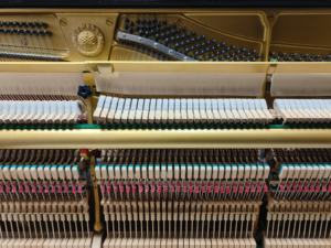 Piano Vertical Yamaha U3H Importado de Alta Calidad, Piano Profesional de Segunda Mano, Tono Claro, Sensación Sólida, U3 88 Teclas 2673844 - Product Image 3