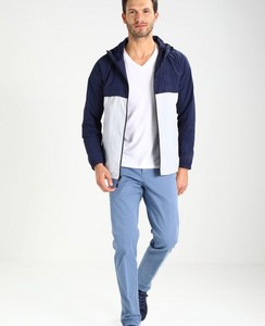 Chaqueta Cortavientos Personalizada, Larga, Delgada y Elegante, de Dos Tonos, con Capucha, de Alta Calidad para Invierno, con Parches Frontales, para Hombre - Product Image 4