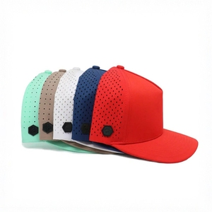 Gorras de Golf Personalizadas al por Mayor con Parche de PVC de Goma Personalizado con Logotipo en la Parte Delantera, Gorras de 5 Paneles con Visera Plana y Corte Láser - Product Image 6