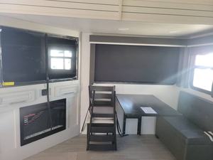 Nuevo K-e-y-s-t-o-n-e C-o-u-g-a-r 27SGS 2025 listo para la venta - Product Image 3