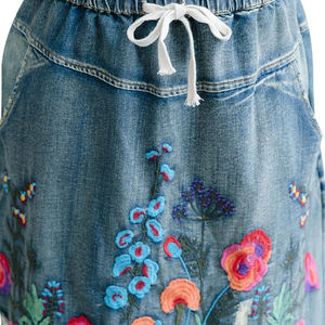 OEM 2025 Otoño e Invierno Falda de cintura alta para mujer Calidad profesional Directo de fábrica Hecho bajo Moq Falda de mezclilla para mujer - Product Image 3