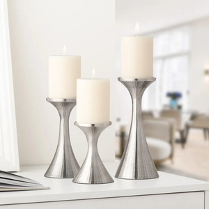 Nuevo soporte de pilar de vela de Metal decorativo acabado dorado para el hogar y la boda iluminación de mesa decoración Pilar de vela - Product Image 3