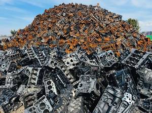 Déchets de bloc moteur en aluminium avec 90% de teneur en Al, origine Europe, prêts à l'exportation et à la fusion à des prix modérés et compétitifs - Product Image 6