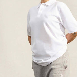 Polo à manches courtes élégant pour femmes Doux et respirant Idéal pour les tenues décontractées et les activités de plein air - Product Image 3