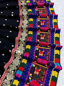 Navratri ผ้าเเท้เทียมแบบพิเศษเย็บตะเข็บที่สวยงามพร้อมกระจกจริง lehenga choli และ dupatta - Product Image 5