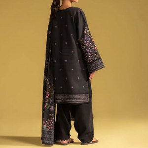 ชุดสلوارคามีซผ้าฝ้ายพรีเมียมจากปากีสถาน คอลเลคชั่นฤดูหนาว ชุดดีไซเนอร์สุดหรู ชุดสلوارคามีซปากีสถานสุดหรู - Product Image 6