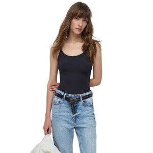 Top Deportivo Informal Hecho de Tela de Lona Resistente - Product Image 2