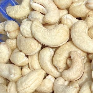 Manufacturing Vietnam Raw Cashew <b>Nut</b> Ww210 W320 Ww240 Cashew <b>Nut</b> <b>Kernel</b> Ww320 Ww240 Wholesale Exported To Asia, EU, MIDDLE EAST - Product Image 1