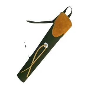 背部箭袋由100% 纯牛皮制成，带手带长度20英寸弩射箭箭袋