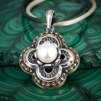 Pendentif trèfle vintage Constantine en argent sterling 925 et bronze avec perle d'eau douce |   Bijoux turcs faits à la main