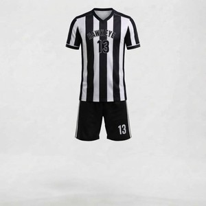 Ensembles de football personnalisés pour hommes, t-shirt à manches courtes et short, tissu respirant en polaire à séchage rapide 180g, logo personnalisé - Product Image 6