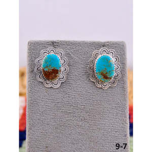 Artisanat du Sud-Ouest # 8 boucles d'oreilles à tige en turquoise et argent sterling, serties de motifs floraux - Product Image 1