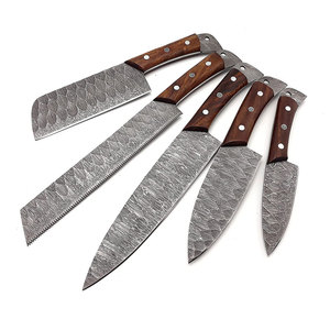 Juego de Cuchillos de Chef de Acero de Damasco Hechos a Mano con Diseño de Mango de Madera Natural para Cocinas Gourmet - Product Image 3