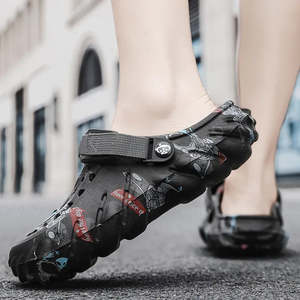 Sandali Estivi Traforati con Stampa Graffiti, Scarpe Jelly Open Toe Traspiranti e Leggere, Ammortizzate, con Chiusura Slip-On e Tomaia in PVC con Strass - Product Image 3