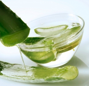 Aceite puro de Aloe Vera | Aceite natural para el cuidado de la piel y el cabello | Aceite hidratante, curativo y calmante para cosméticos y bienestar - Product Image 3