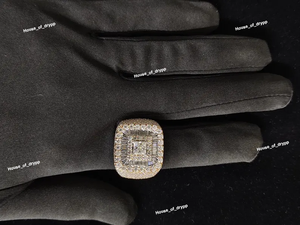 Anillo Premium Cuadrado con Incrustaciones de Diamantes de Imitación, Estilo Lujoso - Product Image 4