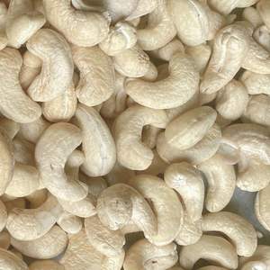 Vente en gros de haute qualité Noix de cajou brutes du Vietnam WW180 WW240 WW210 Noix de cajou Noix de cajou entières exportées vers l'Asie, l'UE, le Moyen-Orient - Product Image 1