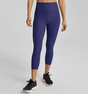 Venta al por mayor de las mujeres de cintura alta Capri Leggings suave elástico Pantalones de Yoga Entrenamiento Running Leggings Para Mujeres Slim Fit Activewear - Product Image 4