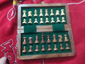 Fabricantes Ecológico Portátil Imán de madera Tablero de ajedrez Piezas de ajedrez impresas en caja de madera - Product Image 3