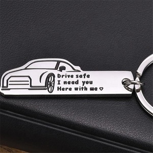 Yiwu Aceon guida sicura in acciaio inossidabile ho bisogno di te qui con Me regalo inciso per <span class=keywords><strong>lui</strong></span> portachiavi tagliato a forma di auto - Product Image 6