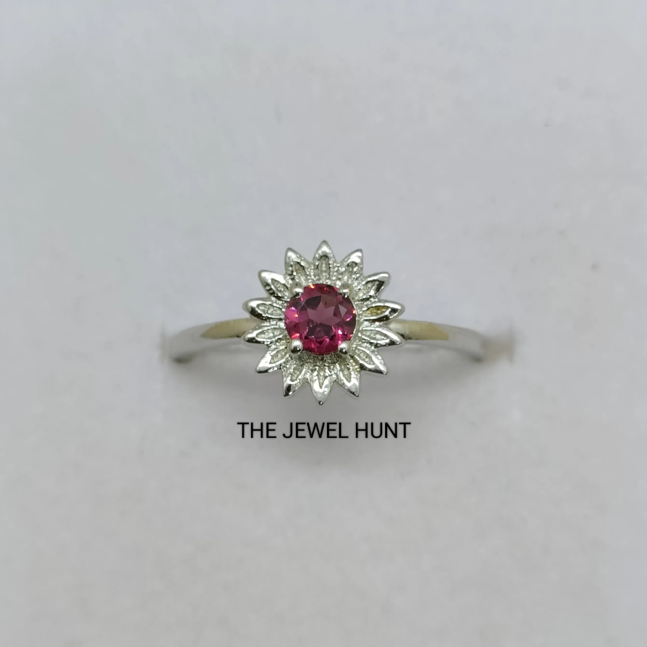 925 Sterling Silver 4mm darah merah Garnet batu bulat bunga cincin untuk wanita Semi permata berharga perhiasan Januari Birthstone