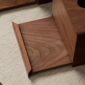 Boîte à serviettes en bois d'acacia fabriquée à la main Porte-mouchoirs en bois décoratif écologique pour la maison, le bureau et la table - Product Image 5