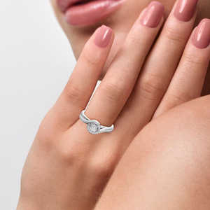 Bague pour femme en or 10 carats avec diamant solitaire cultivé en laboratoire - Product Image 3