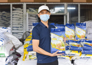 OEM ODM Japonica vietnamien blanc bio frais Long grain gluant ST25 Texture dure 2024 culture Anh riz - Product Image 5