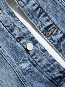 เสื้อแจ็คเก็ตยีนส์ผู้ชายแฟชั่นใหม่สไตล์วินเทจสำหรับฤดูใบไม้ร่วง เสื้อผ้าสตรีทแวร์สั่งทำพิเศษ คุณภาพสูง เป็นมิตรกับสิ่งแวดล้อม ระบายอากาศได้ดี ผลิตจากผ้าฝ้าย 100% - Product Image 4