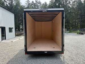 Remolque de Transporte de Autos Royal Cargo 2026 7X14+V 7700LB GVW - 86" INTERIOR - PUERTAS TIPO BARN, Remolque Utilitario de Aluminio - Product Image 5