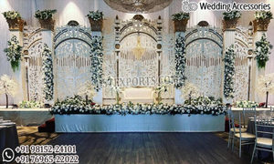 Escenario de Fibra con Temática de Castillo Grande para Bodas, Escenario de Cuatro Pilares para Bodas Asiáticas en Canadá, Último Diseño de Escenario Tallado en Oro en Virginia - Product Image 3
