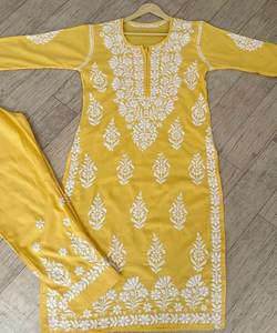 Fusion de mode: Style pakistanais Salwar Kameez - Fusion de styles traditionnels et modernes, créant une mode chic et élégante - Product Image 2