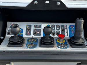 Plataforma Elevadora Articulada Eléctrica Manitou 180 ATJ2 E2 Económica, Bomba de Motor de Alta Eficiencia, Capacidad de 230 kg, Garantía de 2 Años, Construcción - Product Image 3