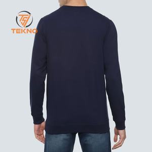 Sweatshirts à col rond personnalisables pour hommes derniers sweatshirts à la mode pour hommes avec toutes les tailles disponibles coupe régulière sweat-shirt décontracté uni pour hommes - Product Image 2