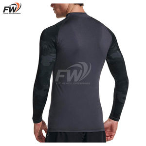 Venta al por mayor de fabricante: Rash Guard transpirable superventas para entrenamiento, ¡oferta online! - Product Image 2