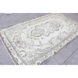 Grand tapis vintage 5,3x8,6 pi (161x263 cm), tapis turc à bordure blanche - Product Image 3