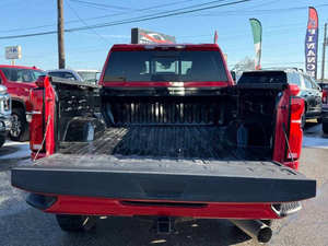 Chevrolet Silverado 3500 d'occasion en excellent état, modèle 2024 - Product Image 4