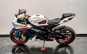 Moto sportive d'occasion 2022 GSX-R750 749cc-1000CC, design course bleu et blanc, prête à rouler, à vendre - Product Image 4